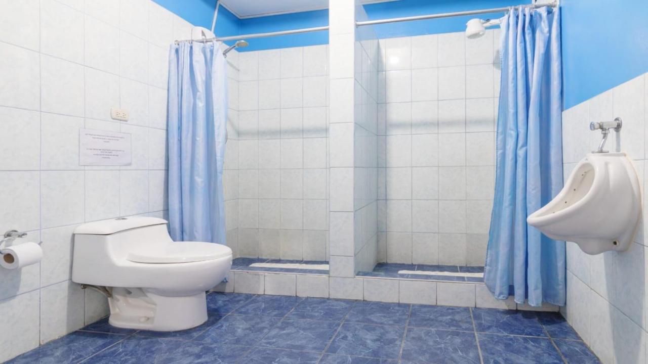 Beraja Family Hostel Lima Extérieur photo